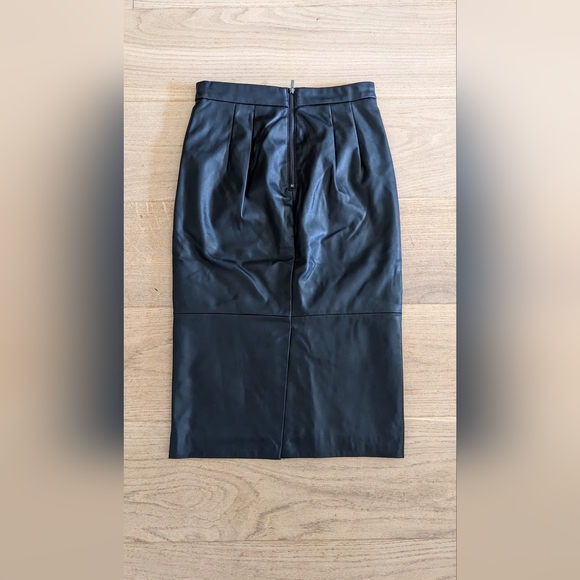 *Sale*RW&CO Faux Leather midi skirt. Size 2. - Picture 5 of 6